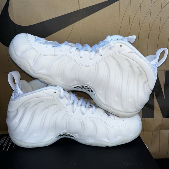 NEW Nike Air Foamposite One Triple White (2025) HJ5195 100 Men Size 9.5 main image 4
